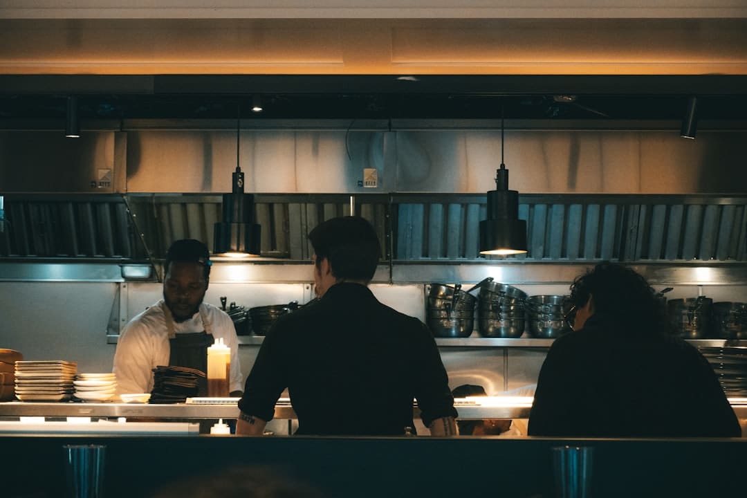 张玉宁为“与球迷起冲突”致歉：大比分失利让球员球迷都很痛苦，希望大家能互相体谅；此前北京国安0比6负于山东泰山